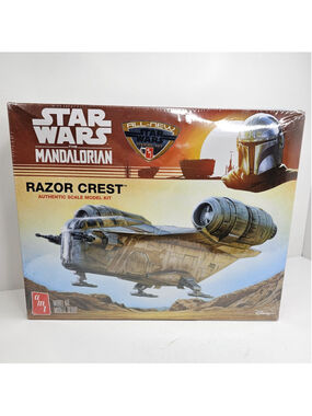 SEALED Star Wars: Mandalorian Razor Crest AMT Model Kit Brand New